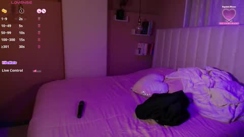 Snapshot of sweet_cami1 chatting on 03-07-25, 01:53 Camila online show from 03-07-25, 01:53