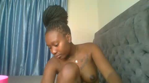 Camila online show from 11-02-25, 05:10