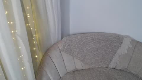 Snapshot of sweet_chantelle chatting on 04-24-26, 12:18 Chantelle online show from 04-24-26, 12:18