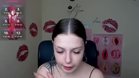 Snapshot of sweet_cherryg chatting on 04-27-26, 10:13 Ivy online show from 04-27-26, 10:13