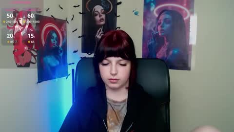 Snapshot of sweet_cherryg chatting on 05-18-26, 04:13 Ivy online show from 05-18-26, 04:13