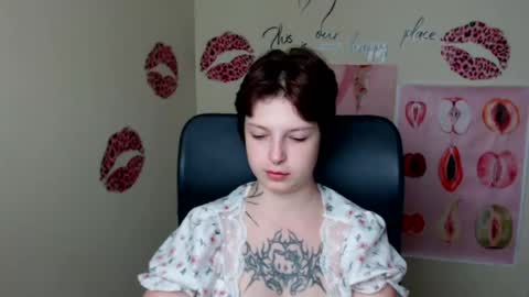 Ivy online show from 07-16-26, 06:19