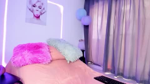 Canela online show from 02-25-26, 05:11