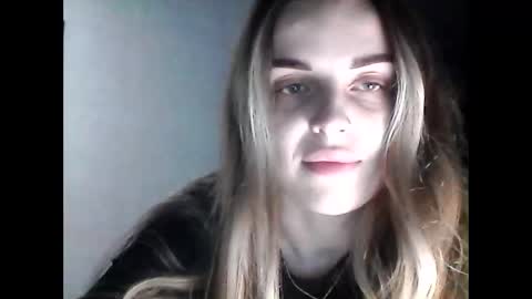 Snapshot of sweet_cute98 chatting on 11-28-25, 05:48 sweet_cute98 online show from 11-28-25, 05:48