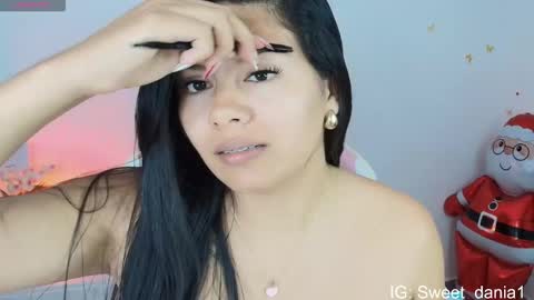 sweet_dania_ online show from 01-18-26, 03:43
