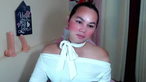 Snapshot of sweet_danicaa chatting on 07-25-26, 06:49 danice online show from 07-25-26, 06:49