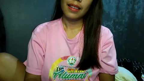 Snapshot of sweet_dianne08 chatting on 06-21-26, 06:54 dianne online show from 06-21-26, 06:54