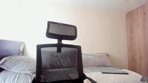 Kendra online show from 12-05-25, 02:25