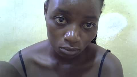 Snapshot of sweet_elena24 chatting on 06-20-26, 07:22 shillah online show from 06-20-26, 07:22