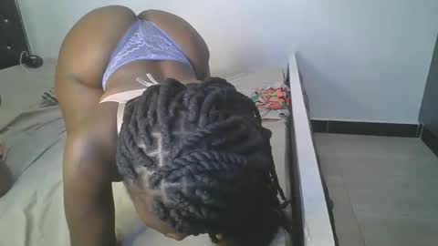 sweet_ella6 online show from 04-02-26, 01:53