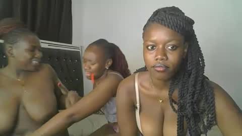 sweet_ella6 online show from 04-03-26, 01:58