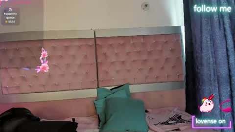 Snapshot of sweet_emmili chatting on 05-19-26, 12:22 emmili online show from 05-19-26, 12:22