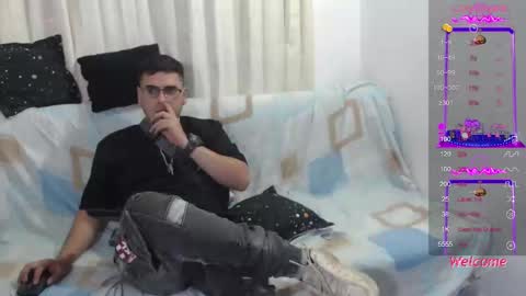 Snapshot of sweet_fantasy_couple chatting on 01-18-25, 12:24 sweet_fantasy_couple online show from 01-18-25, 12:24