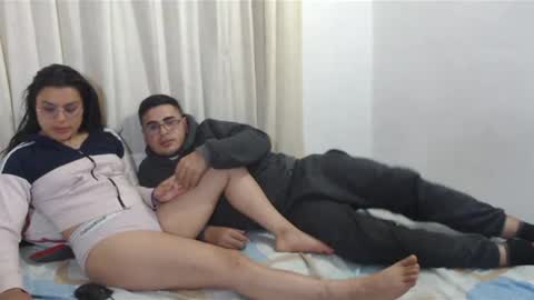 Snapshot of sweet_fantasy_couple chatting on 01-19-25, 12:49 sweet_fantasy_couple online show from 01-19-25, 12:49