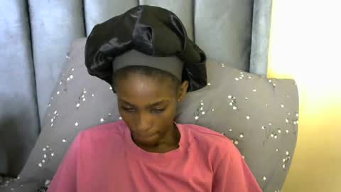Snapshot of sweet_freaky chatting on 07-17-26, 06:24 sweet_freaky online show from 07-17-26, 06:24