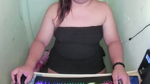sweet_frex123 online show from 11-06-25, 03:02