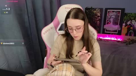 Alice online show from 04-18-26, 04:38