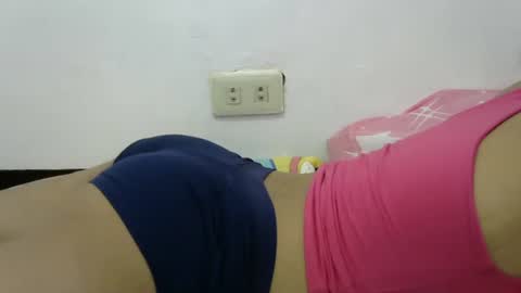 Snapshot of sweet_gamella chatting on 11-17-25, 07:30 Gael online show from 11-17-25, 07:30