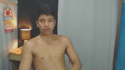 Snapshot of sweet_guyxx chatting on 01-08-25, 08:06 sweet_guyxx online show from 01-08-25, 08:06