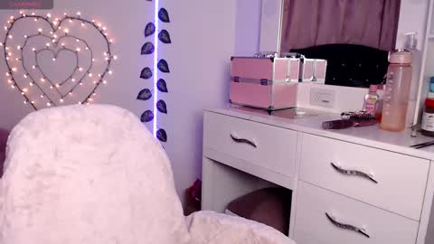 Hannah online show from 03-12-26, 10:43