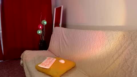 Molly online show from 12-22-25, 02:41