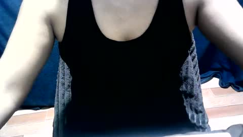 Snapshot of sweet_heart21 chatting on 07-23-26, 02:09 sweet_heart21 online show from 07-23-26, 02:09