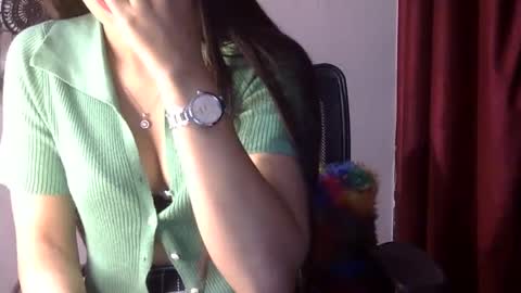 Snapshot of sweet_kanchi chatting on 02-08-25, 09:36 sweet_kanchi online show from 02-08-25, 09:36