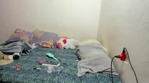 sweet_kitty_777 online show from 01-10-26, 05:42