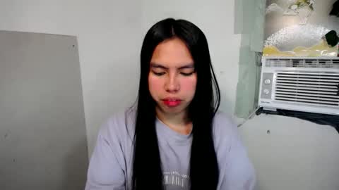 sweet_kyline69 online show from 10-13-25, 04:34