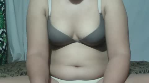 Snapshot of sweet_lily0613 chatting on 03-03-25, 11:24 sweet_lily0613 online show from 03-03-25, 11:24