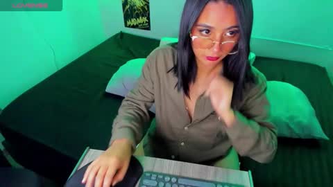 Lina online show from 02-18-26, 12:28