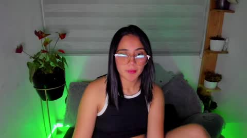Snapshot of sweet_lina1 chatting on 05-14-26, 01:56 Lina online show from 05-14-26, 01:56
