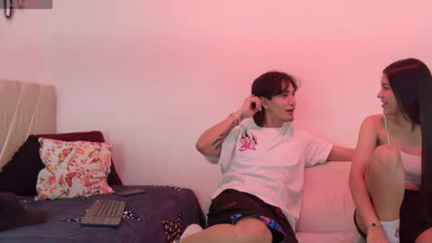 Mia online show from 05-24-26, 12:21