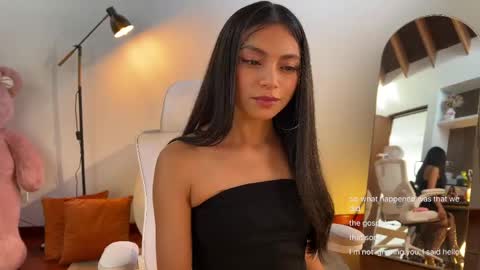 Snapshot of sweet_littleee chatting on 05-20-26, 08:37 free private online show from 05-20-26, 08:37