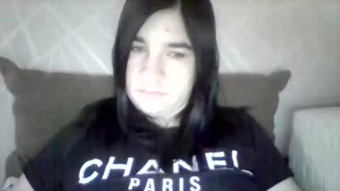 Snapshot of sweet_love2223 chatting on 06-03-26, 06:38 sweet_love2223 online show from 06-03-26, 06:38