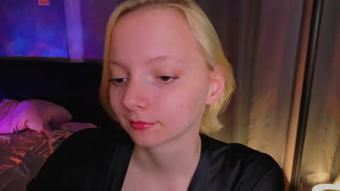 Snapshot of sweet_lynx chatting on 05-23-26, 05:28 Lana online show from 05-23-26, 05:28