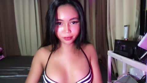 Maleia online show from 07-23-26, 01:58