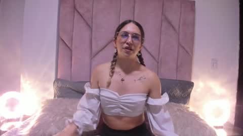 Snapshot of sweet_meelody chatting on 09-26-25, 11:09 Melody online show from 09-26-25, 11:09