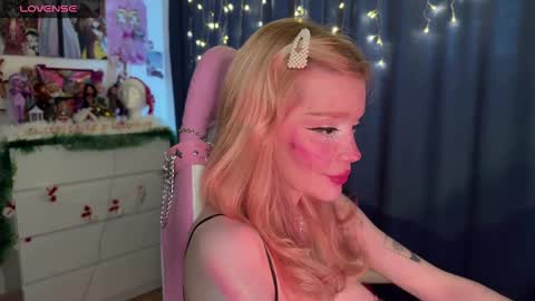 Melissa. Join me on Fansly link in social medias online show from 12-21-24, 12:06