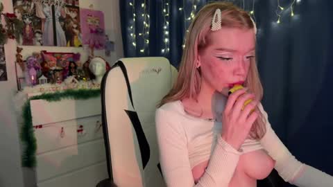 Melissa. Join me on Fansly link in social medias online show from 12-31-24, 09:39