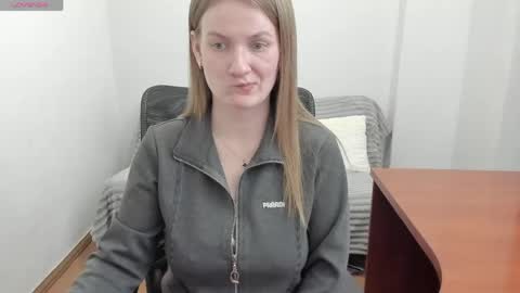 Snapshot of sweet_melody_of_ur_heart chatting on 05-03-26, 06:03 Mila online show from 05-03-26, 06:03