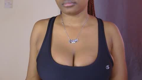 Snapshot of sweet_miah12 chatting on 03-30-26, 06:36 Queen debby online show from 03-30-26, 06:36