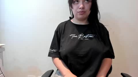 Snapshot of sweet_miiaa chatting on 06-05-26, 08:14 Mia Johns online show from 06-05-26, 08:14