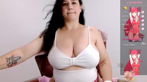 Snapshot of sweet_monsalve34 chatting on 05-07-26, 10:37 MONSALVE online show from 05-07-26, 10:37