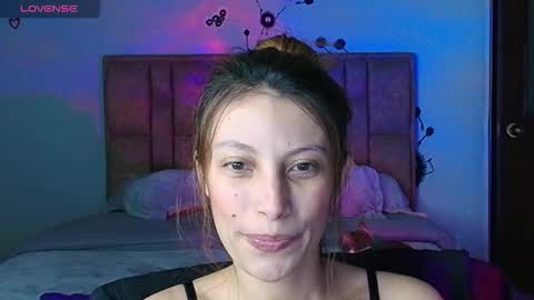 sweet_moon_v_ online show from 01-14-26, 11:20