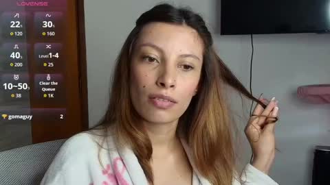 sweet_moon_v_ online show from 04-17-26, 06:00