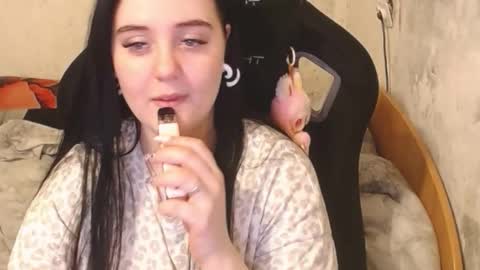 Snapshot of sweet_my_dream chatting on 10-01-25, 03:40 sweet_my_dream online show from 10-01-25, 03:40