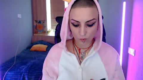 sweet_n_strong online show from 04-18-26, 11:14