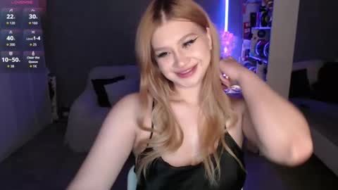 sweet_nicole_333 online show from 03-21-26, 03:26