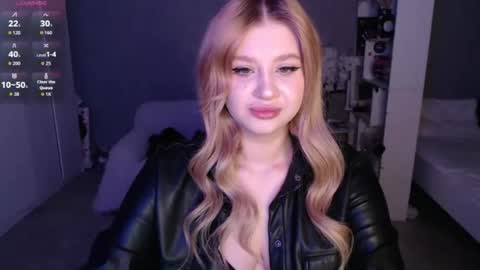 sweet_nicole_333 online show from 04-11-26, 08:18